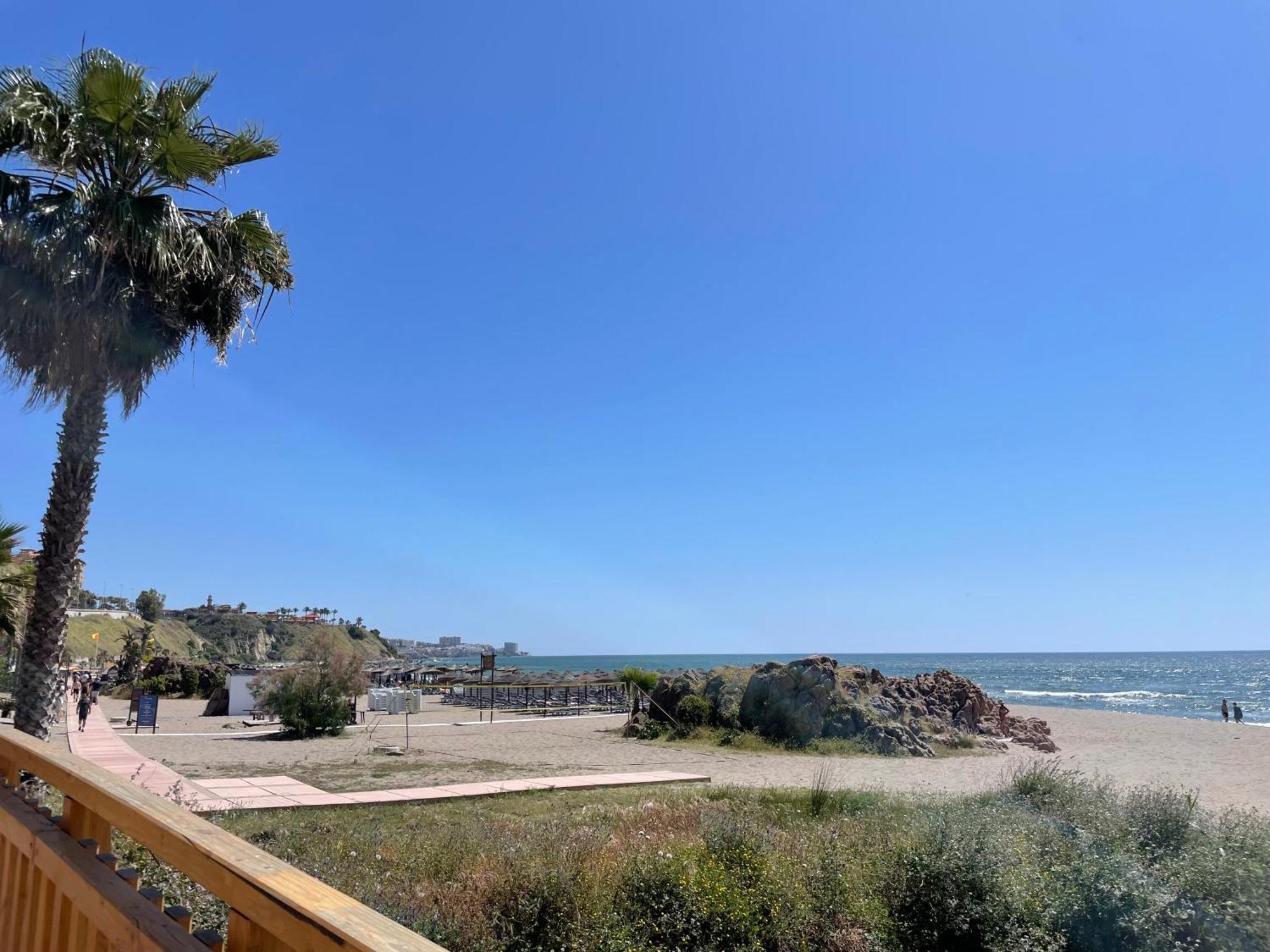 Fuengirola Beach Apartment By Stay Belonio Luaran gambar